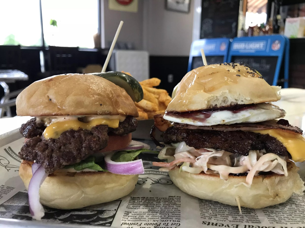 Carrollton’s Munchiez Gives Inexpensive Burgers a Koreatown Twist