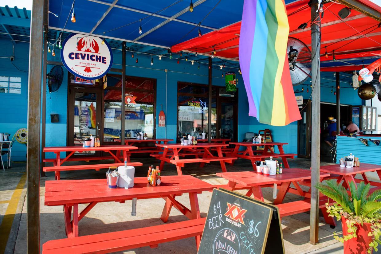 There’s Nothing Fancy About Ceviche Oyster Bar, and That’s Why We Love It