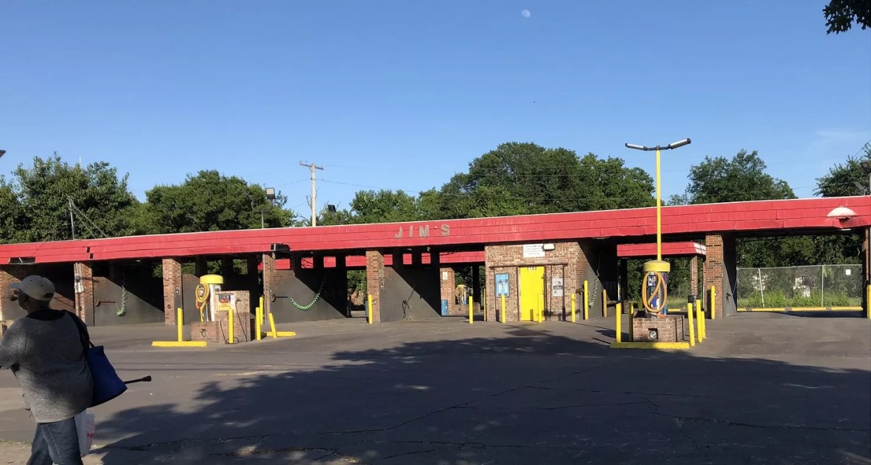 South Dallas Car Wash Owner Sues Dallas, Claims City Targeted Him for a Shakedown