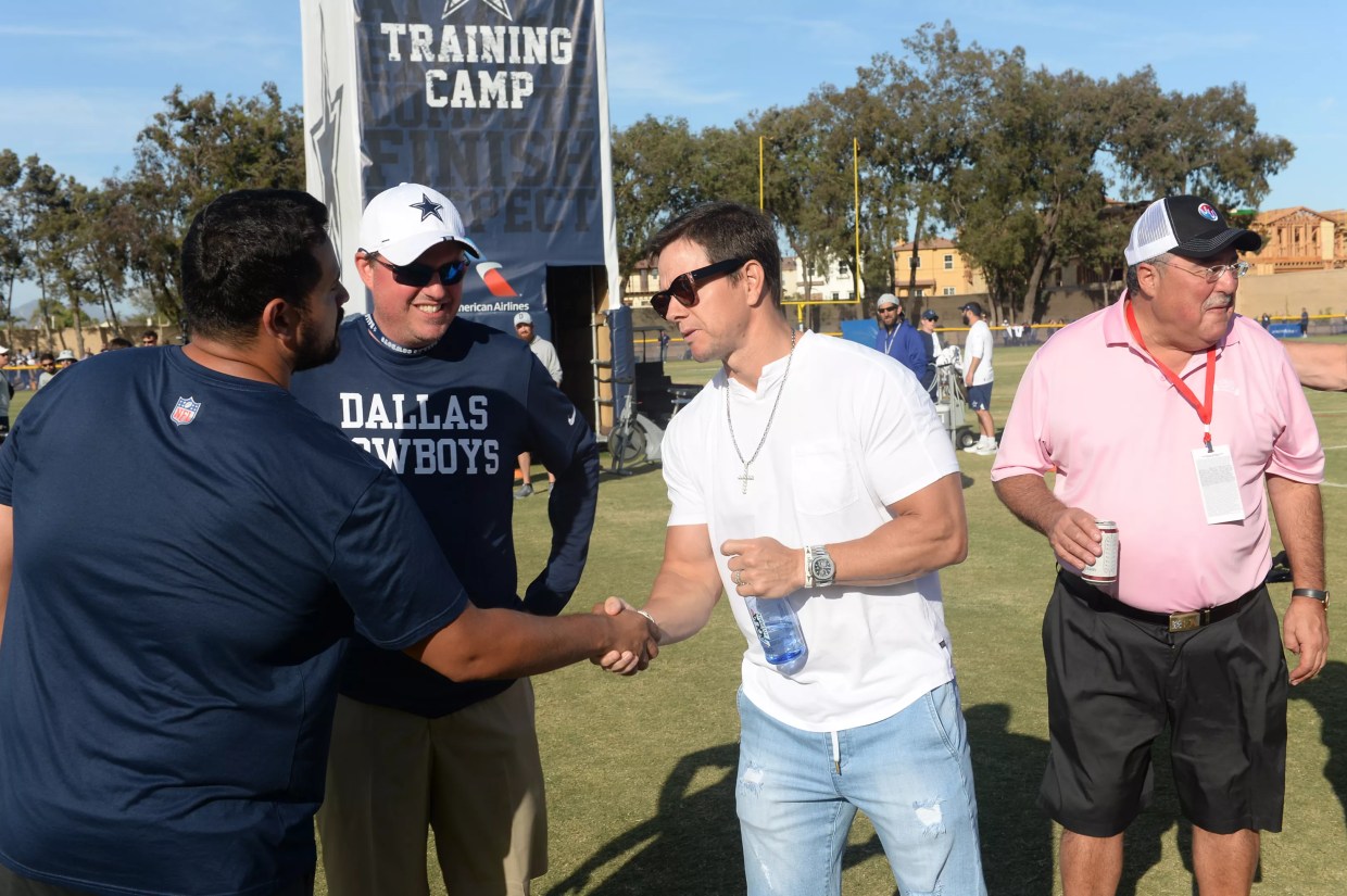 Mark Wahlberg’s Wahlburgers Coming to Dallas Cowboys’ Headquarters in Frisco
