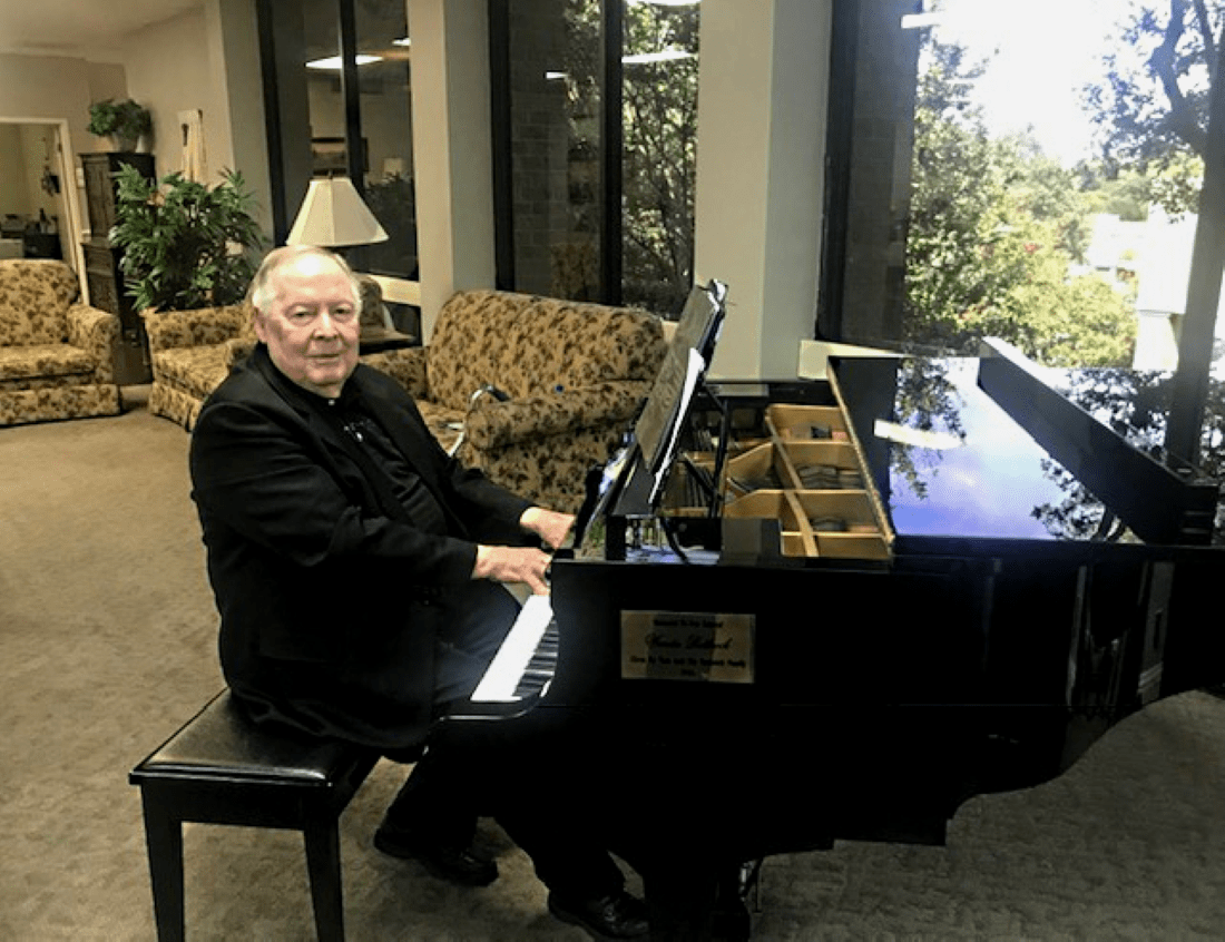 Bill Schahn, 90, Plays Piano for Nursing Home Residents After Traveling the World and Teaching Beyoncé’s Teacher