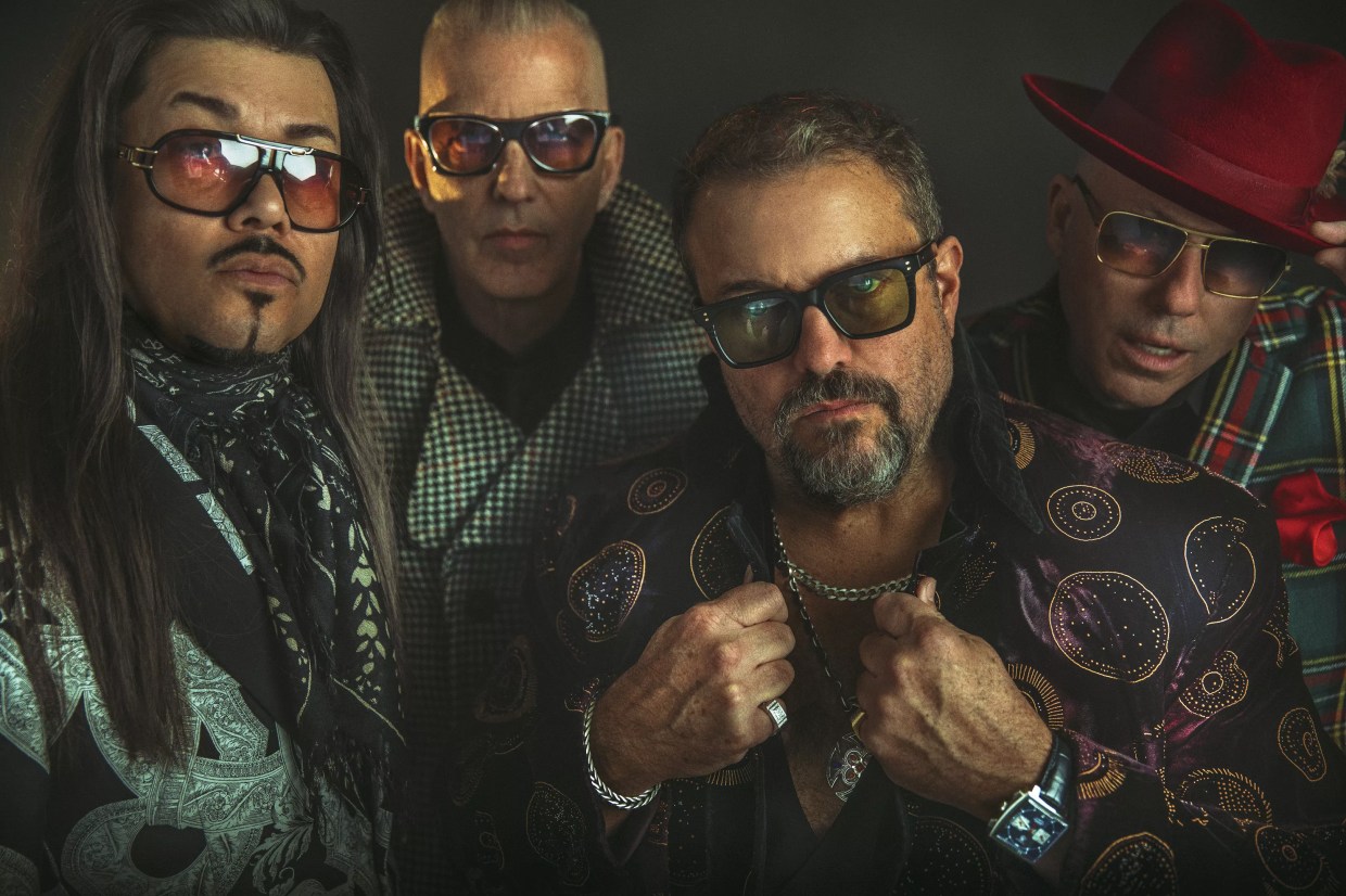 The Mavericks Celebrate 30 Years With a Joyous Performance at the Statler Ballroom