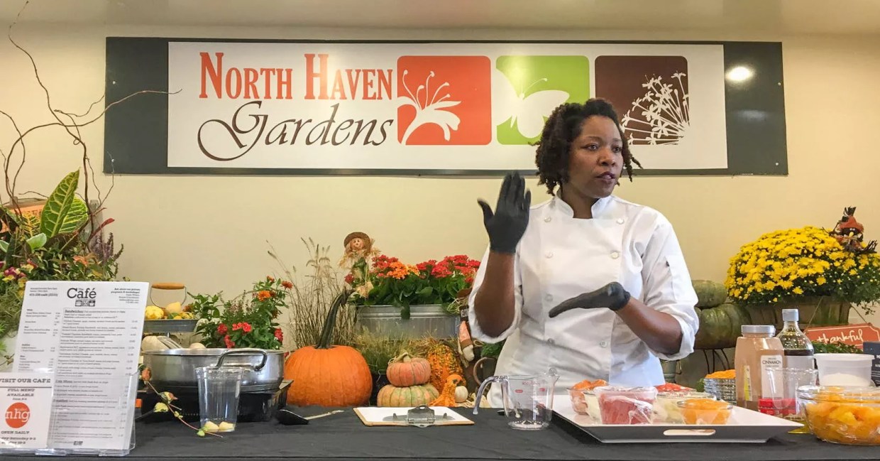 This Weekend: Vegan Happy Hour Meetup, Canadian Thanksgiving and Pumpkins Galore