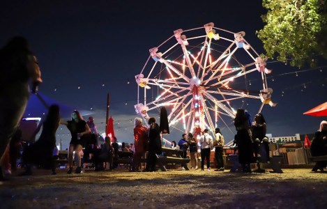 Ferris Wheelers Closing Restaurant, Planning a Redo