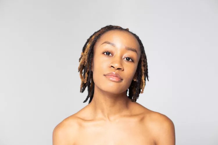 Damoyee Janai’s Songwriting Is an Exercise in Self-Discovery