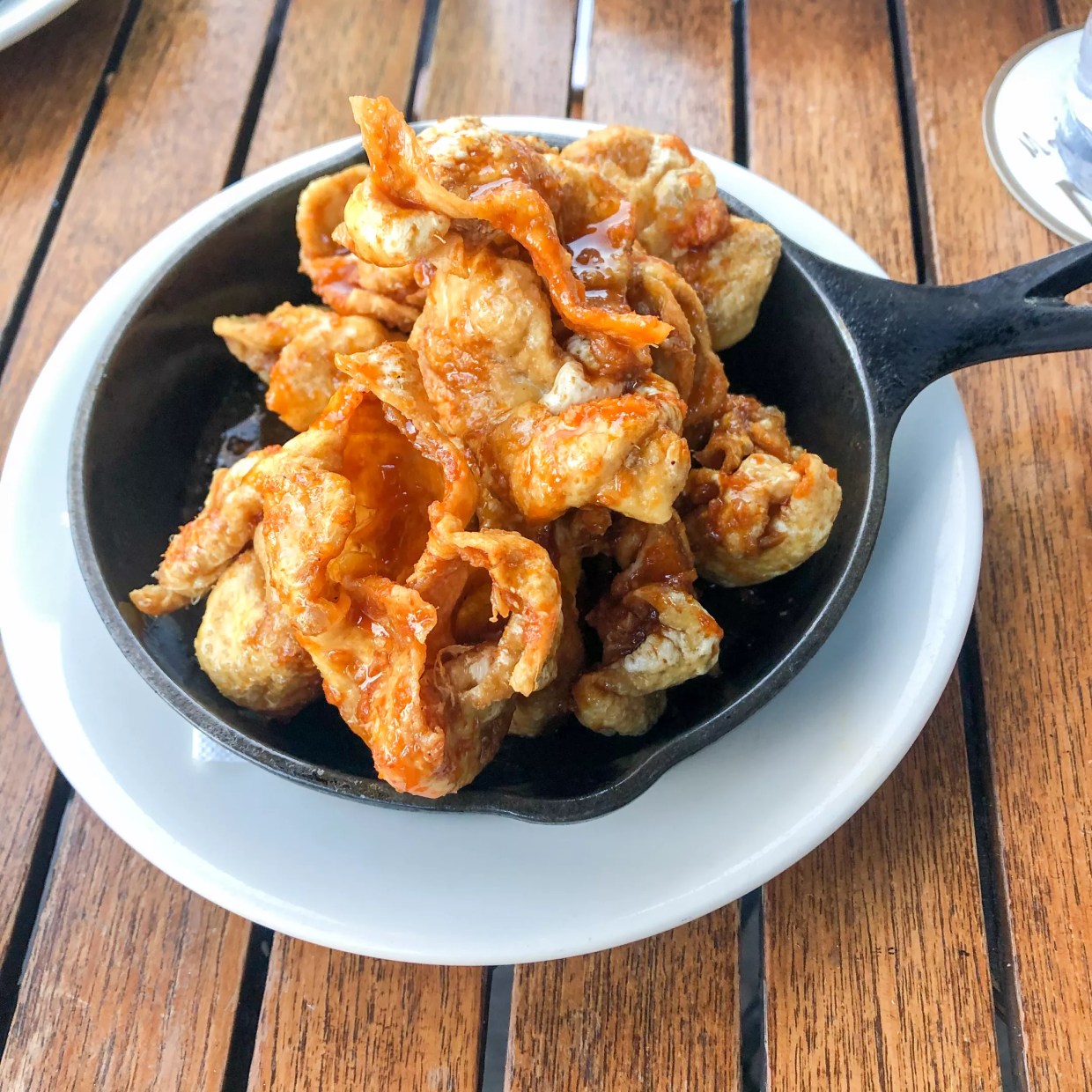 Try the Cheap Eats and Drinks at the Moth’s New Happy Hour