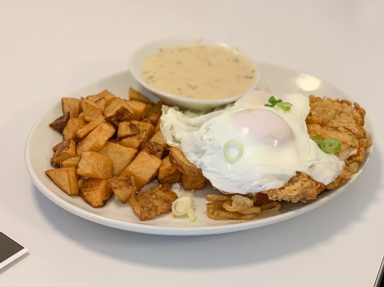 Lucky’s Cafe Still Satisfies for Brunch