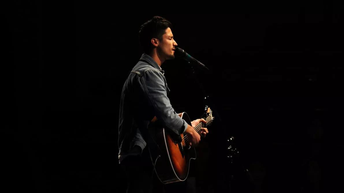 ‘Brave’ Local Singer-Songwriter Comes Out as Genre-Fluid *