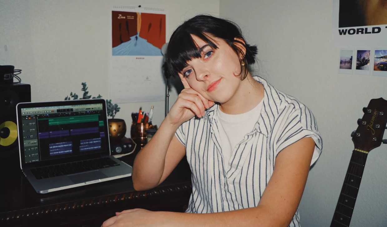 20-Year-Old Abby Cole Proves That All a Good New Artist Needs Is a Phone and a Story