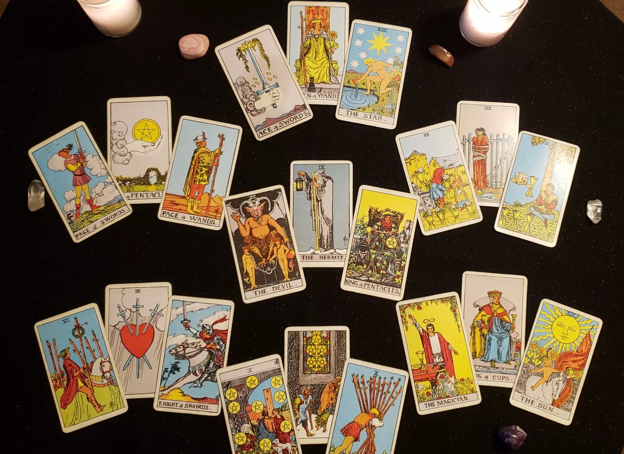 Psychics Are Raking in the Dough During the Pandemic