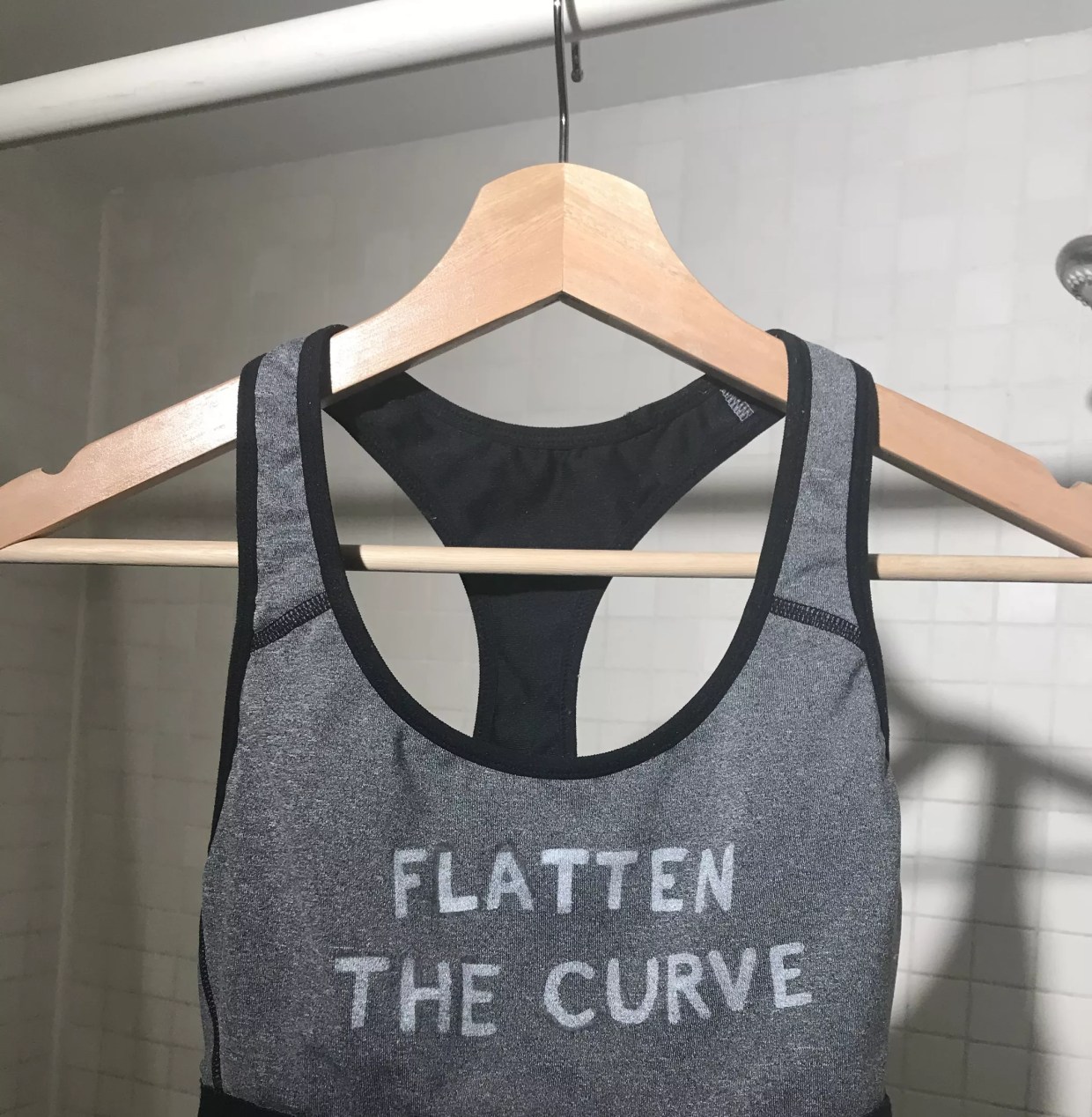 This Friday, RO2 Gallery Will Host an Auction Benefiting the North Texas Food Bank