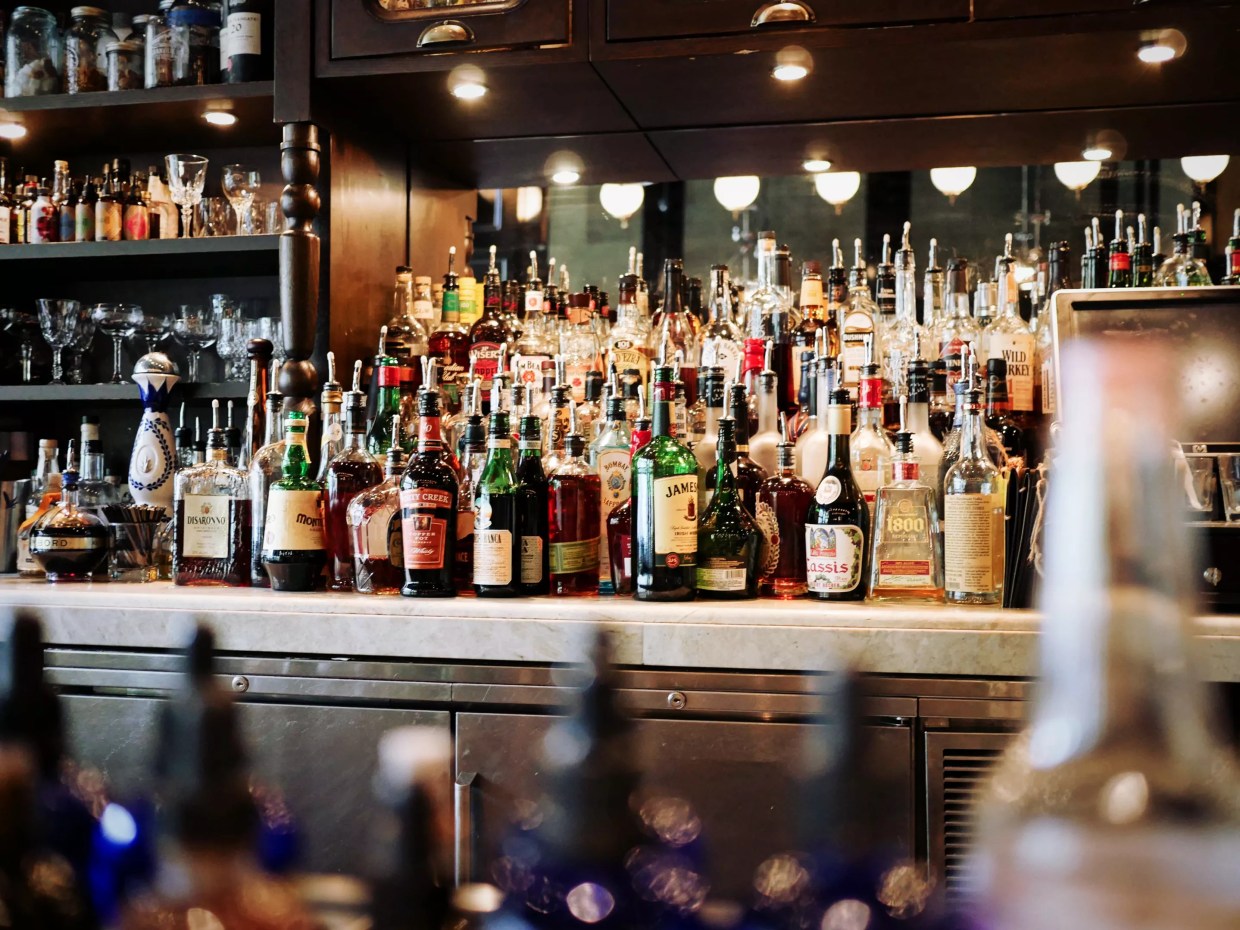 North Texas Bar Owners Continue Fight Against Abbott’s Shutdown Order