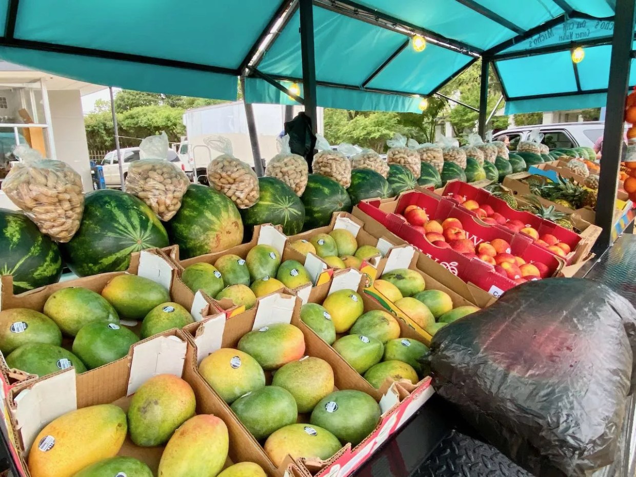 Fruit Stands Are Essential, and That’s Why North Oak Cliff Has a New One
