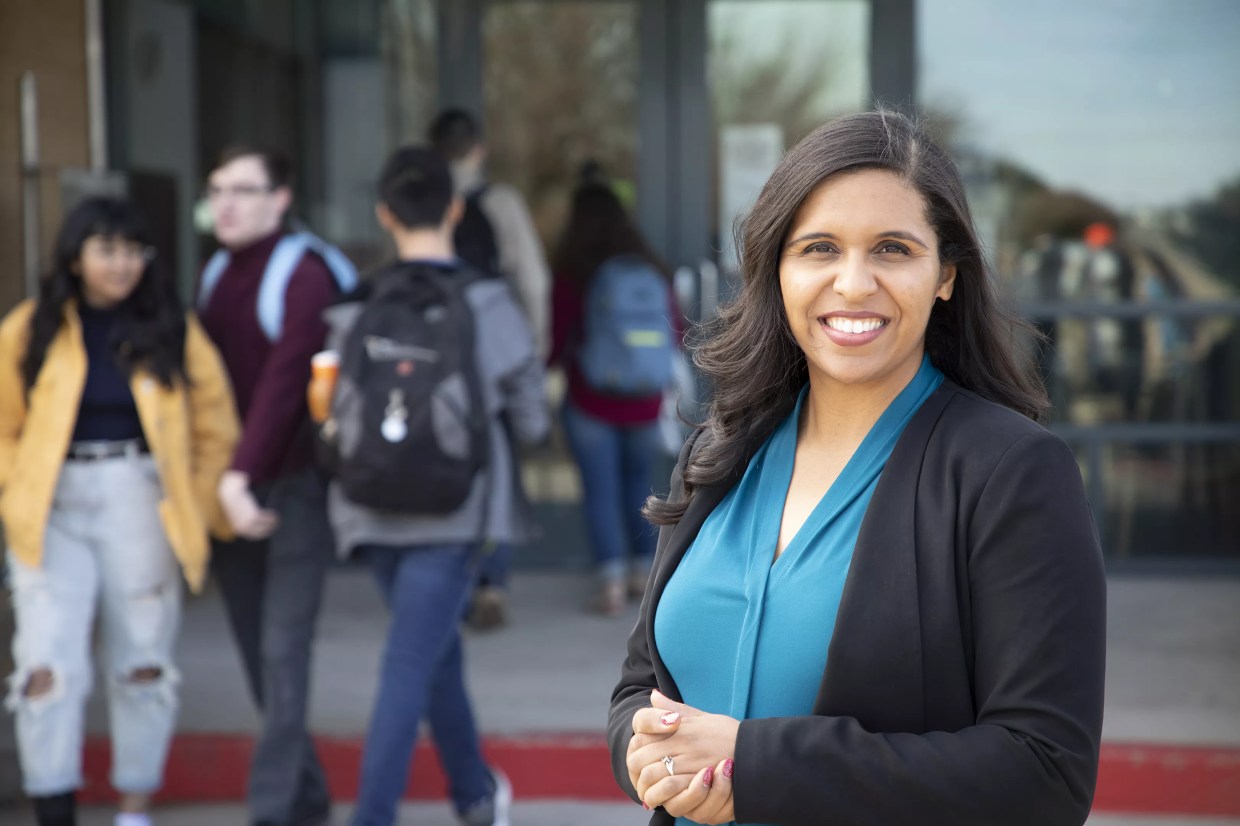 Congress Hopeful Candace Valenzuela Concedes to Republican Beth Van Duyne
