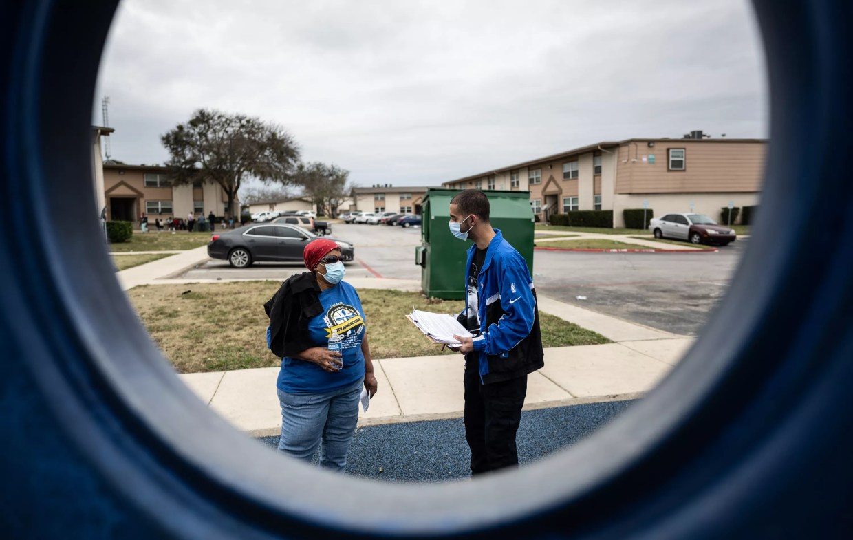 Tenants in Former DHA Apartments Say New Owner Is Pushing Them Out
