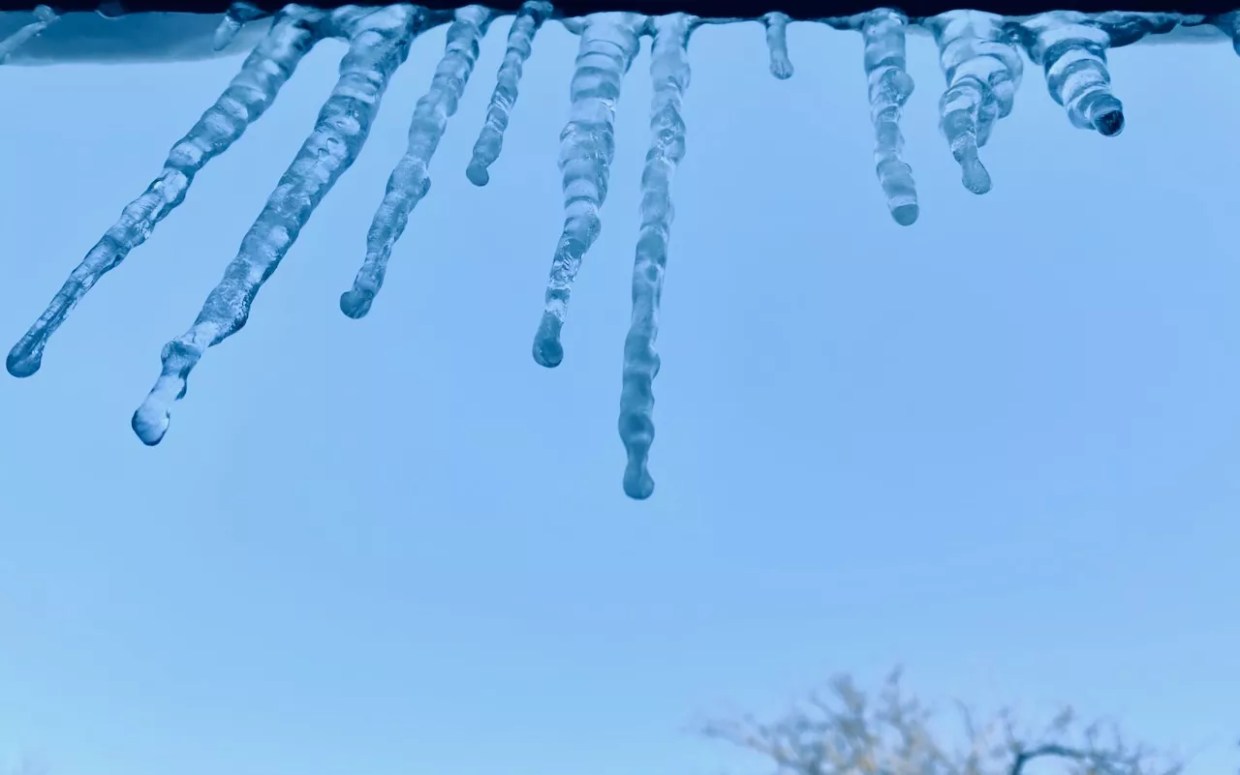 Survival Tips From a Cold Weather Camping Expert and Advice on How to Be a Heat Trap