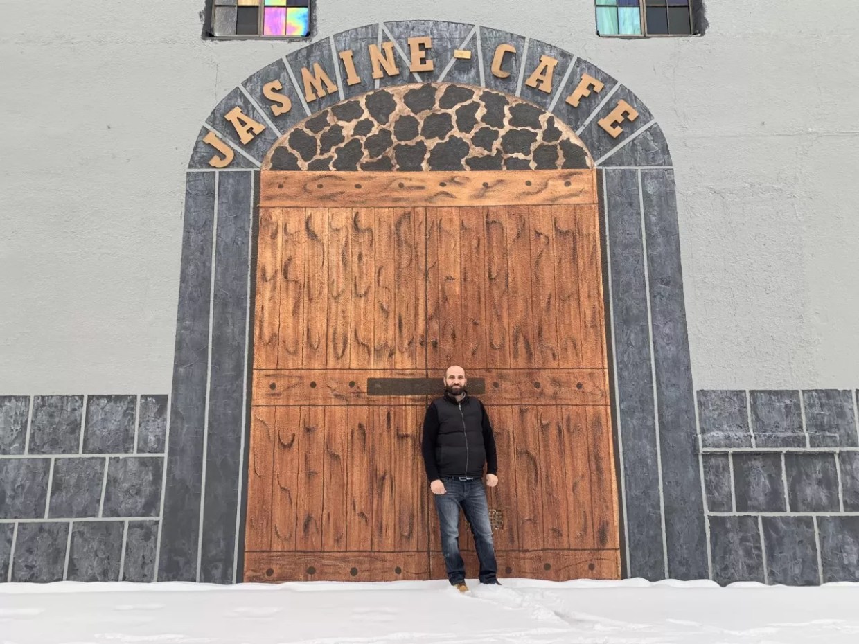 With the Lights Out, North Texas Restaurants Become De Facto Warming Stations