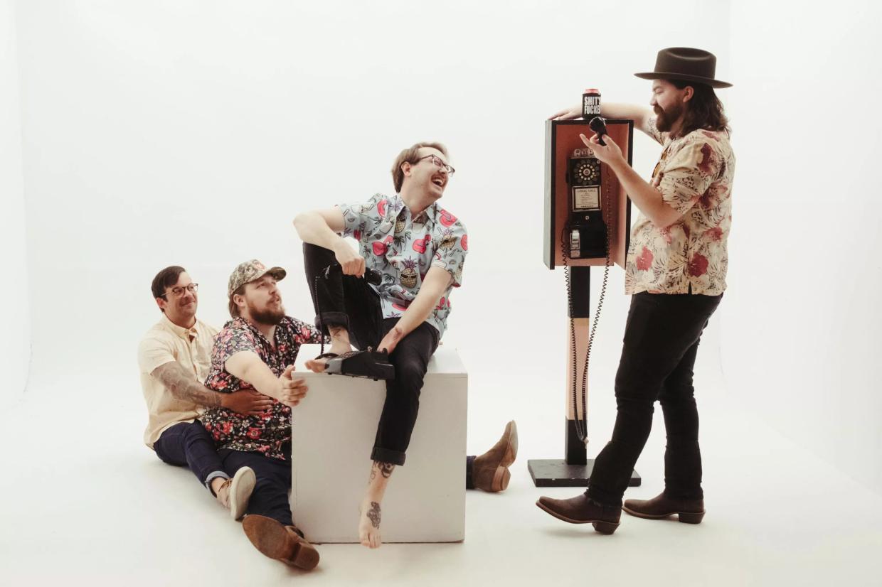 Dead Words Rides the Waves of Life With a New EP