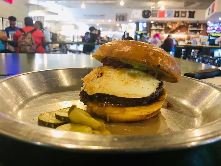 At Last, a Reunion with Rodeo Goat’s Glorious Chaca Oaxaca Burger