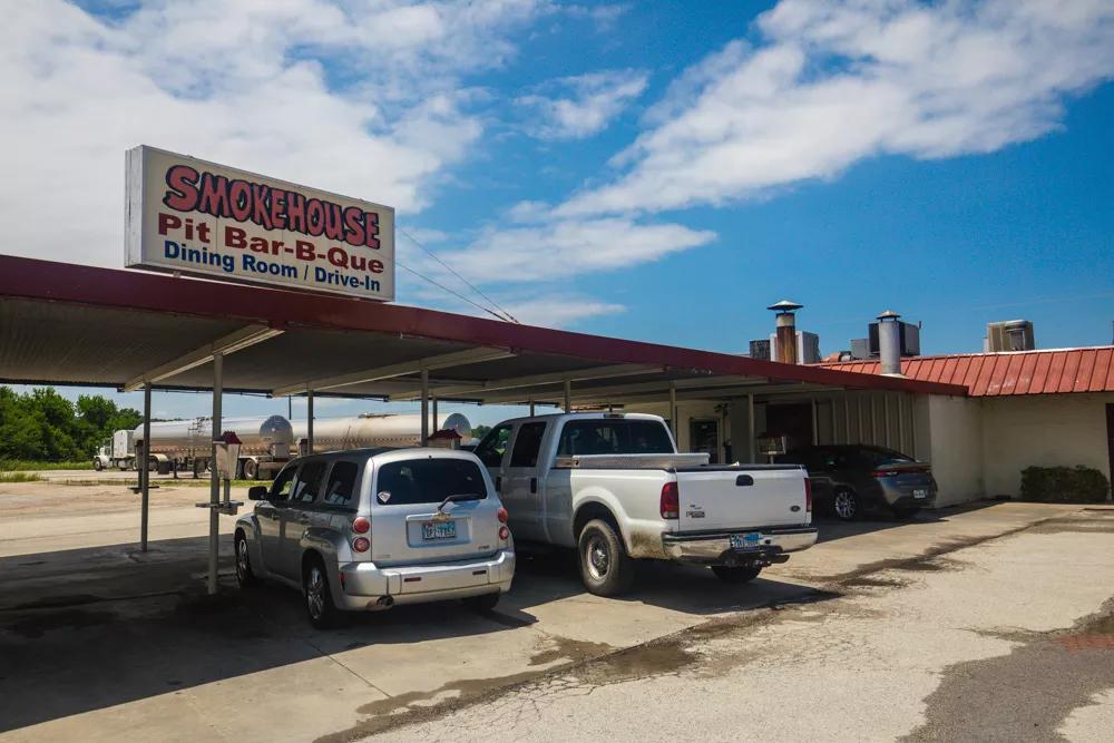 BBQ Road Trip: Smokehouse BBQ in Lindsay Is a Time Capsule