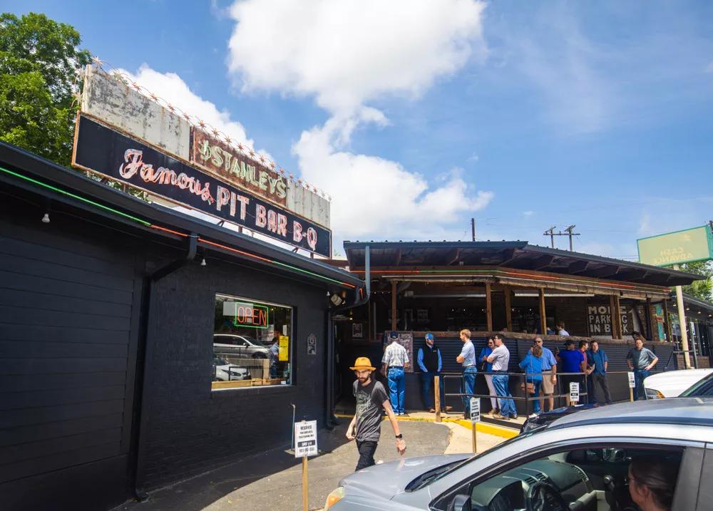 BBQ Road Trip: Stanley’s Famous Pit Bar-B-Q Has Been a Destination for 60 Years