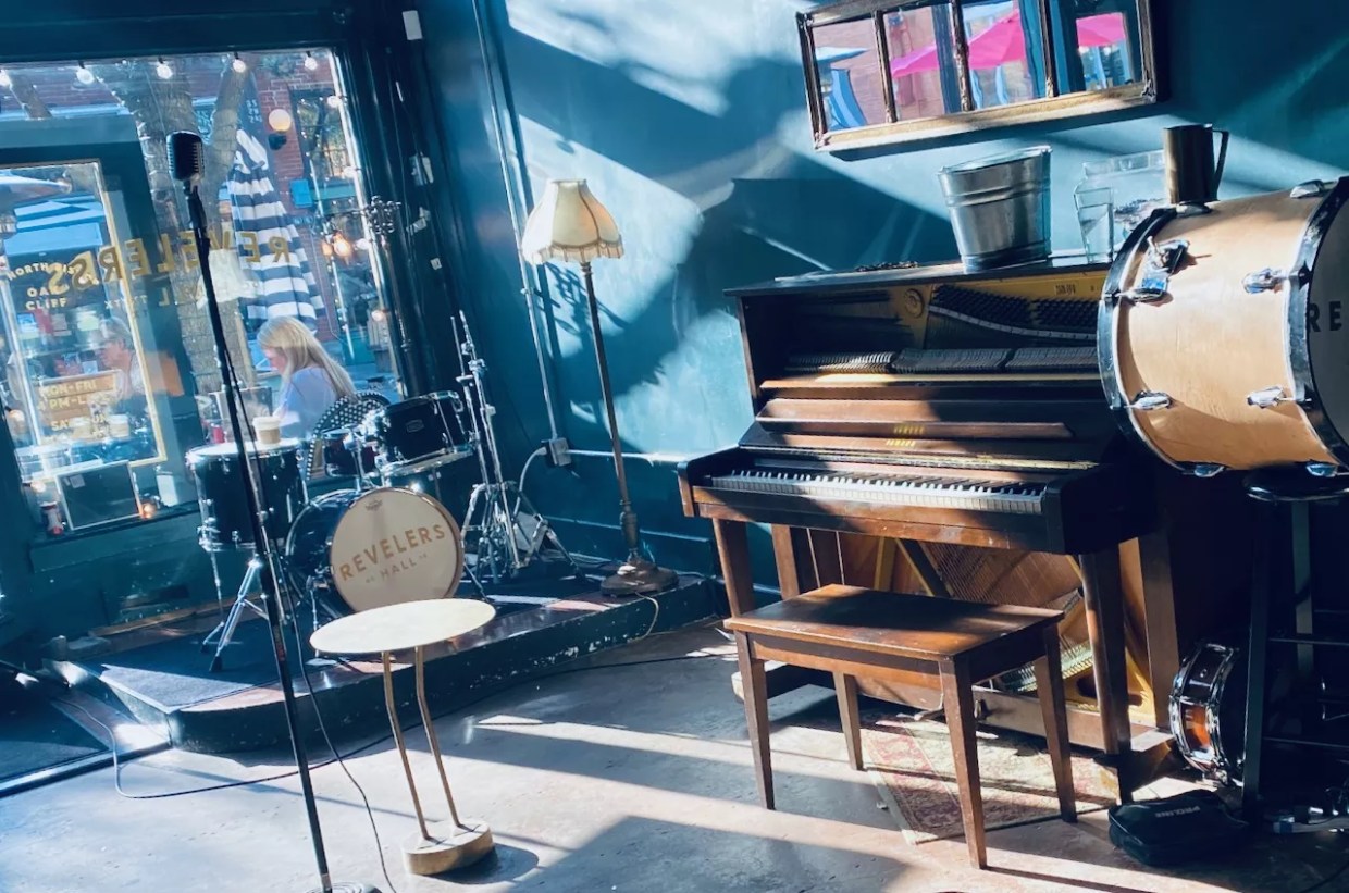 Nat’l Coffee Day, Fair Fare, Whiskey and Live Music: Things to Do Sept. 29 – Oct. 4