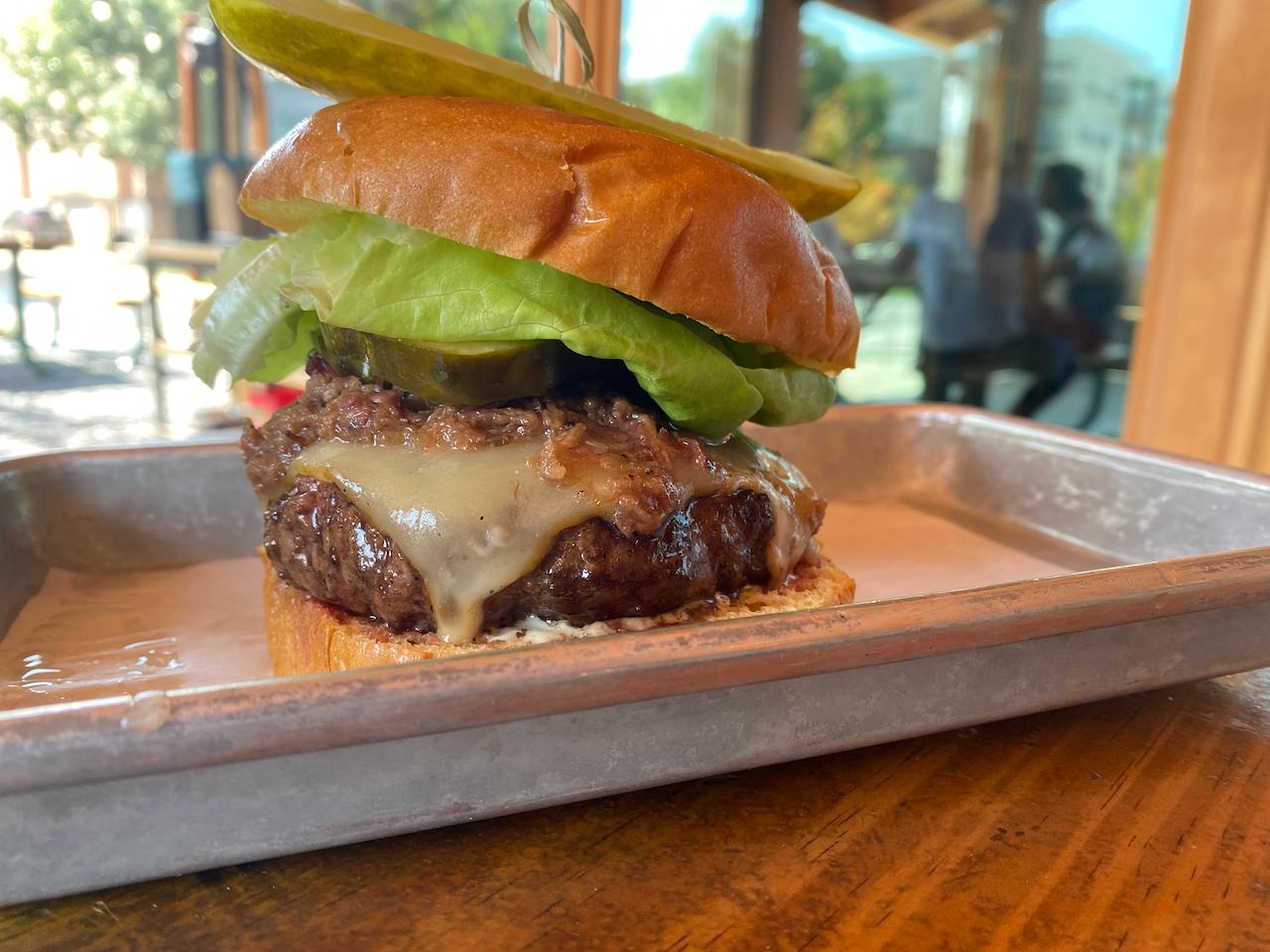 loro cheeseburger