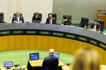 Council Members Reject 'Pettiness' in Homelessness Debate