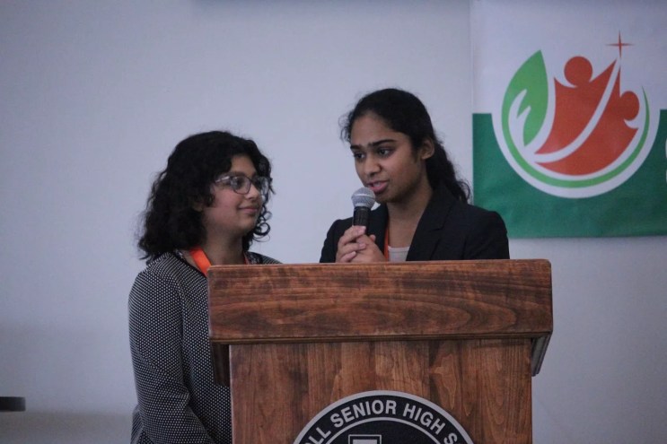 Jiya Sharma (left) and Dhruvi Gari founded the Career Connection Summit