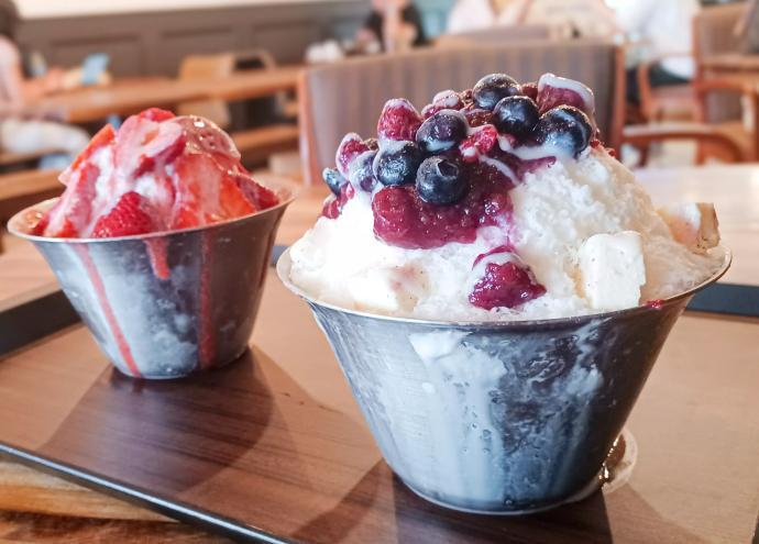 strawberry and berry wicked snow