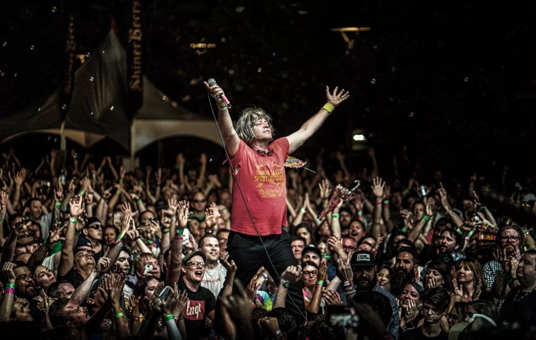 Tim DeLaughter playing the Kessler in 2022 with Tripping Daisy.