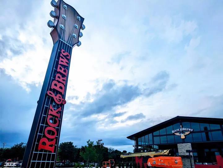exterior of Rock and Brews in Grapevine