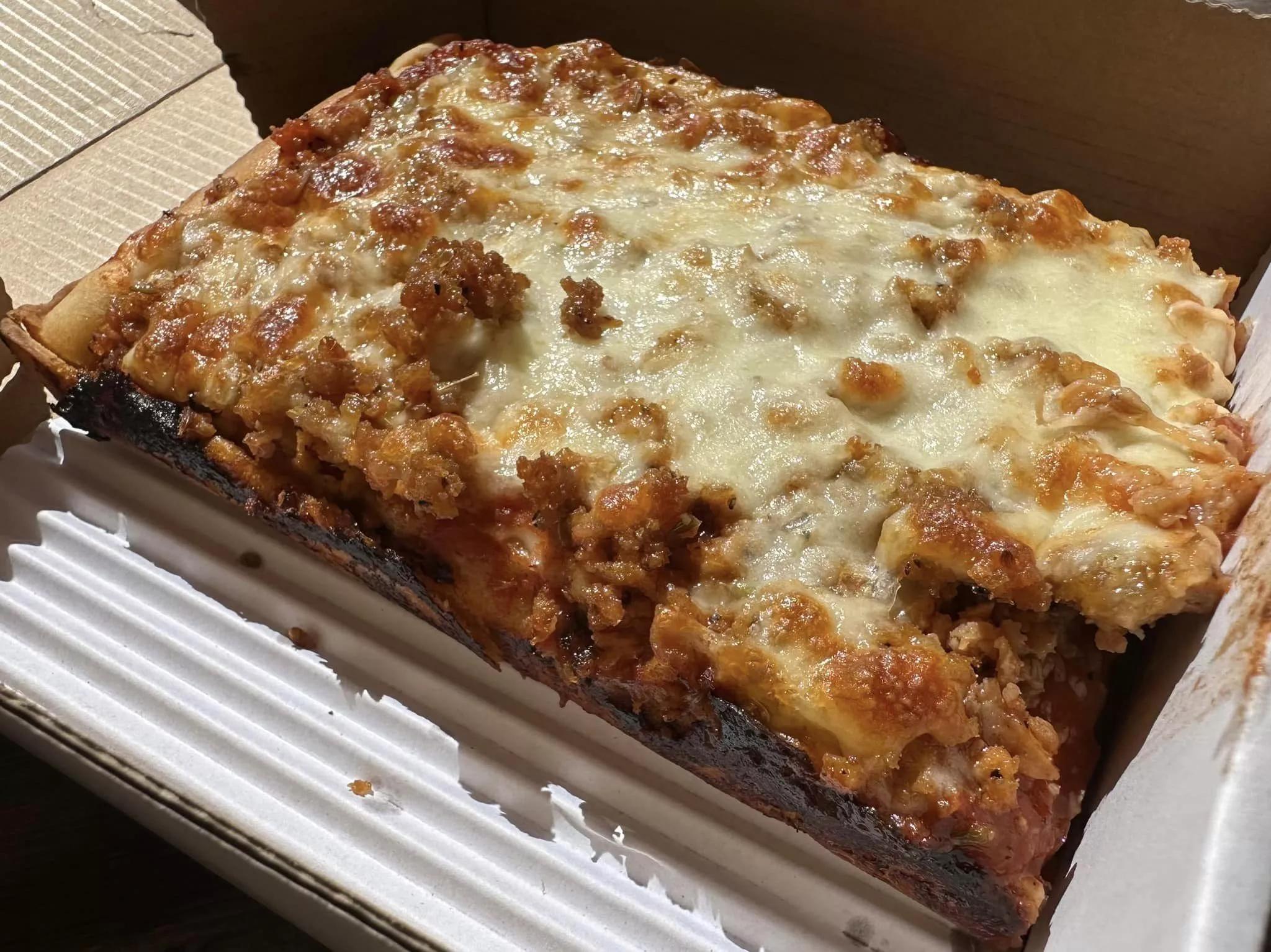 the tomato pizza