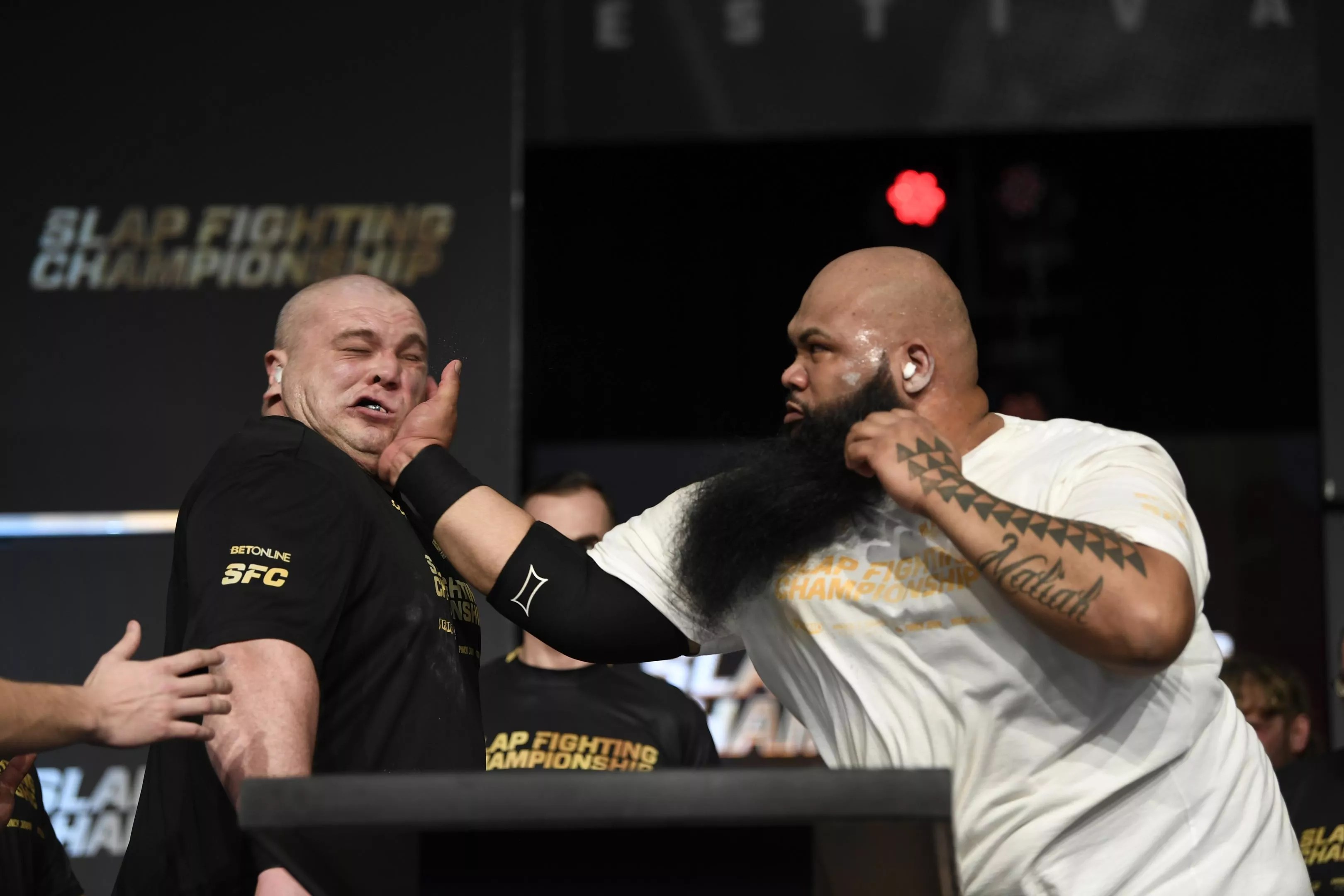 slap fighting