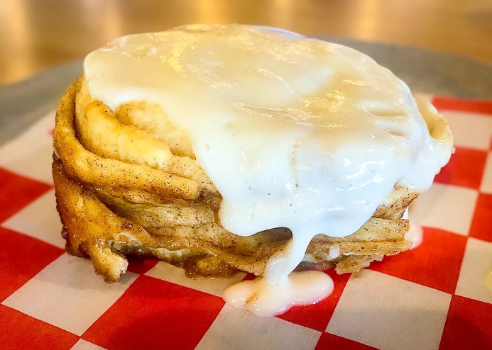 cinnamon roll at vector brewing
