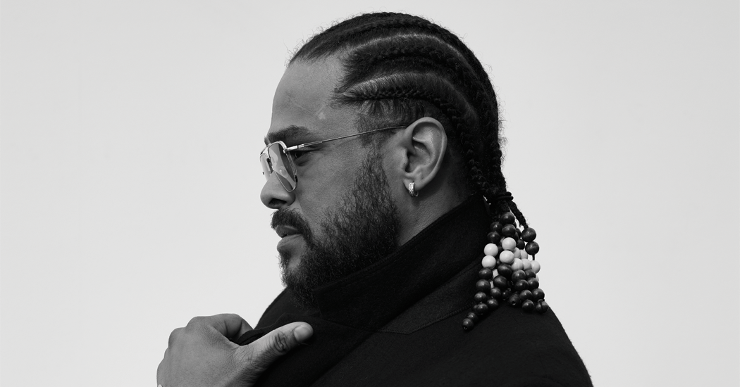 R&B singer Maxwell.