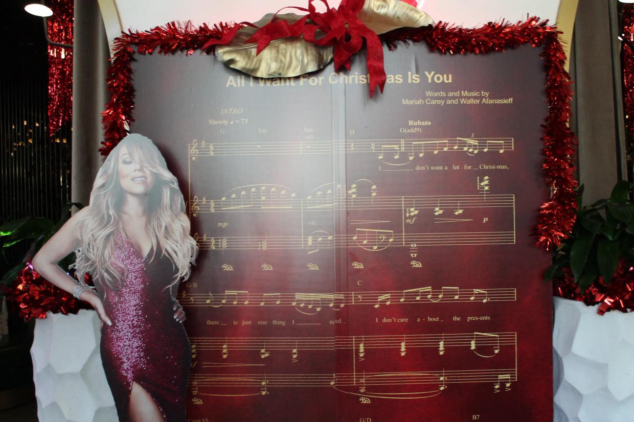 Get All the Glittery Details on Mariah Carey’s Holiday Pop-Up Bar