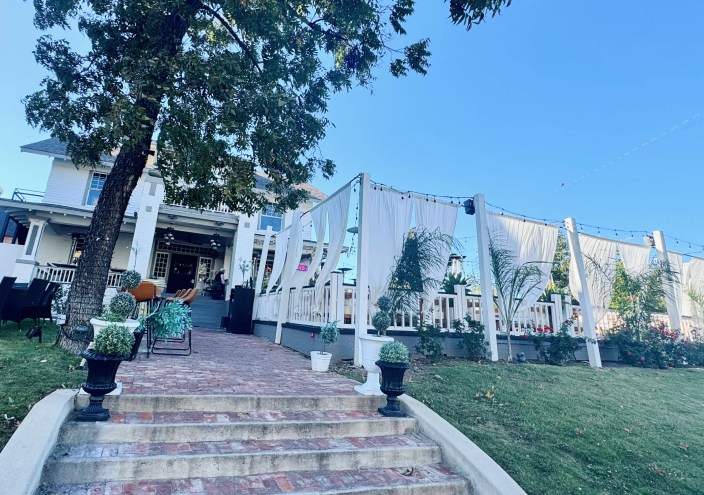 the mayor's house by selda.