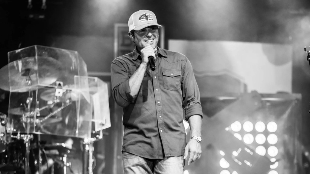 Casey Donahew – 18+