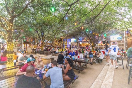 Booze It Up: The Top Selling Bars and Restaurant 