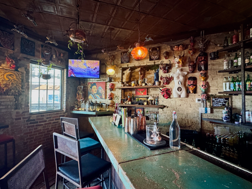The Ultimate Dallas Bar Guide