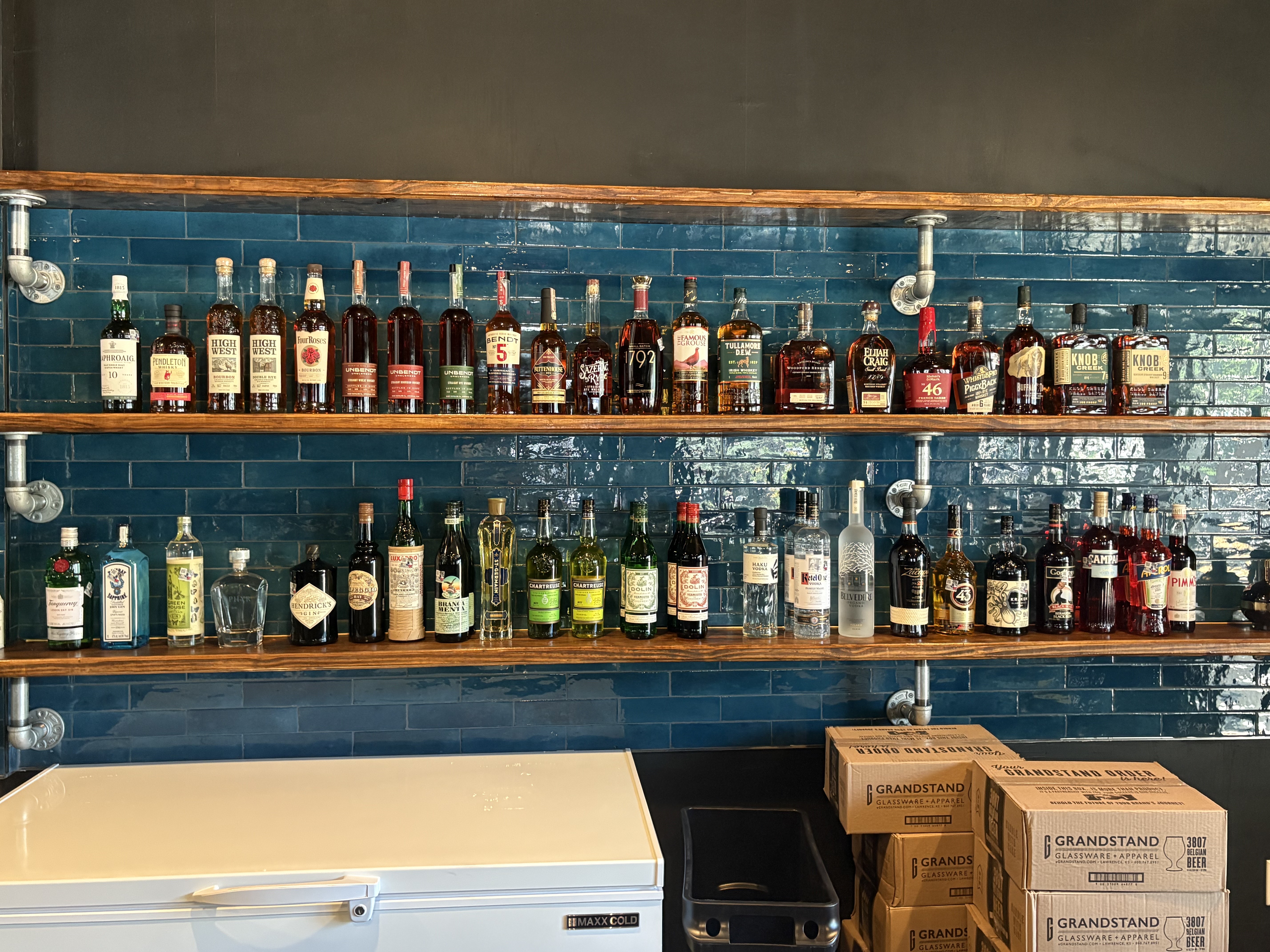 Buffalo Hirsch Bar
